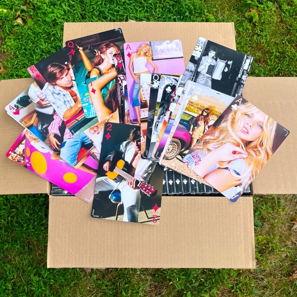 Guess Spring 2004 Catalogue Collectible Playing Cards by Paul Marciano - Picture 3 of 16